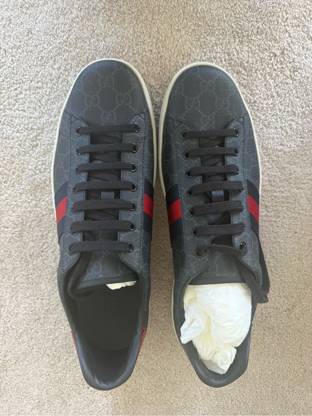 Gucci Men's Gray GG Canvas Low-Top Sneakers with Red-Blue Stripe